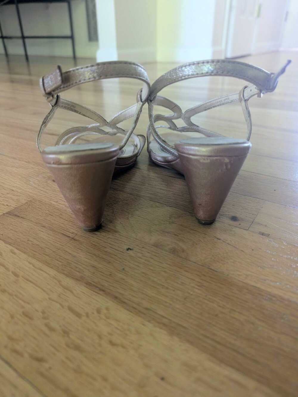 Isolá Metallic Gold Strappy Heels – Size 9.5 - Picture 3 of 6